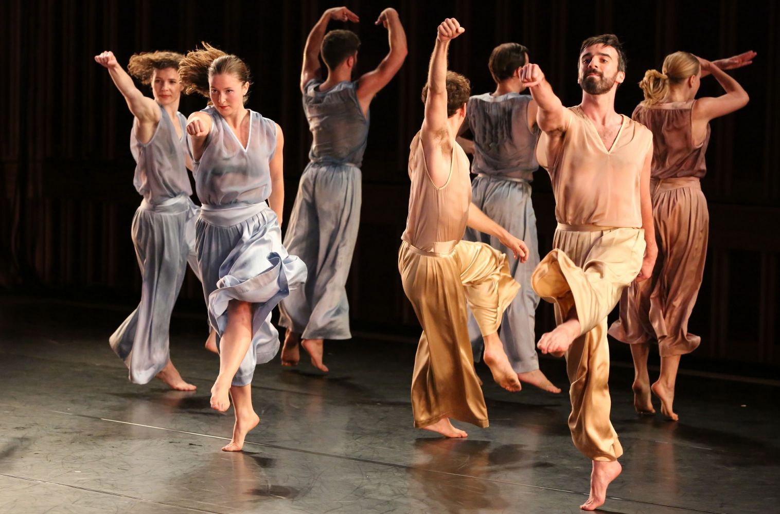 dance-group-overview