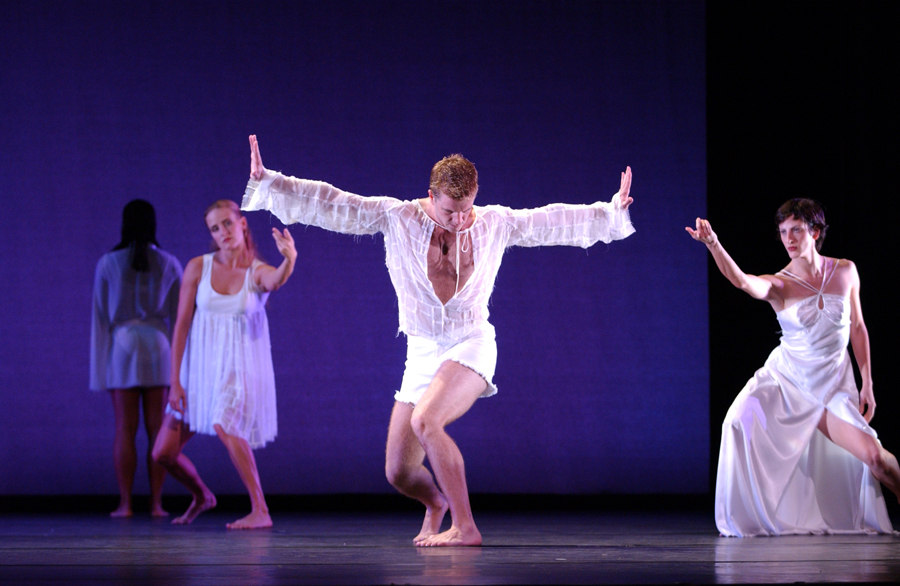 I Don t Want to Love 4 Photo by Robbie Jack